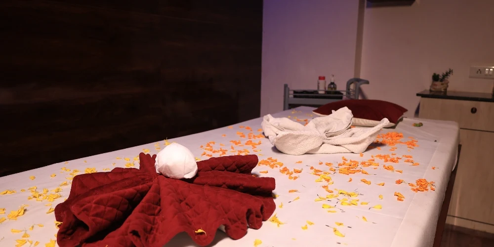 Deep tissue massage therapy in Mira Road